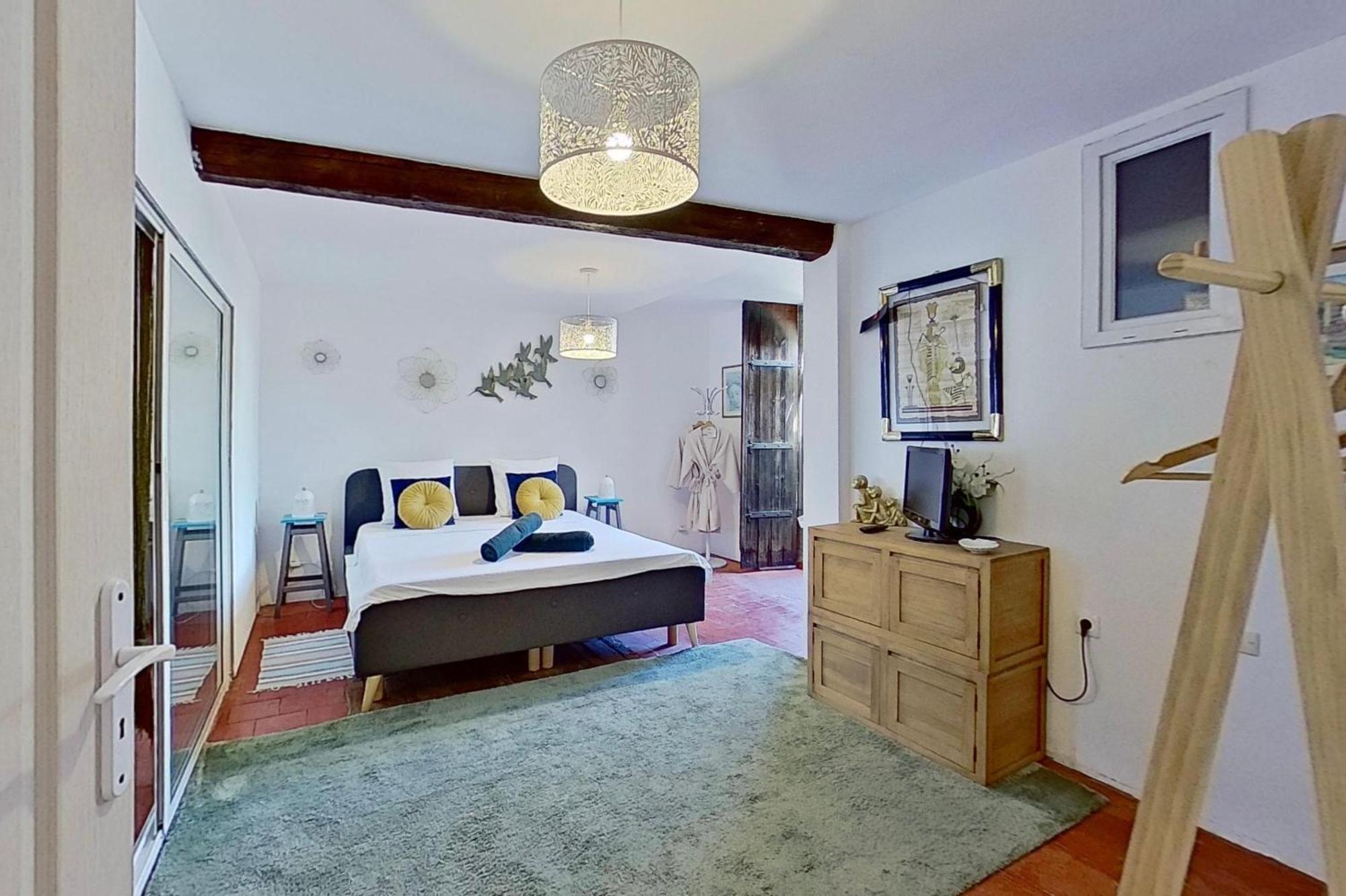 Bed and Breakfast Les 2 Droles D'Oiseaux Luc-sur-Orbieu Exterior foto