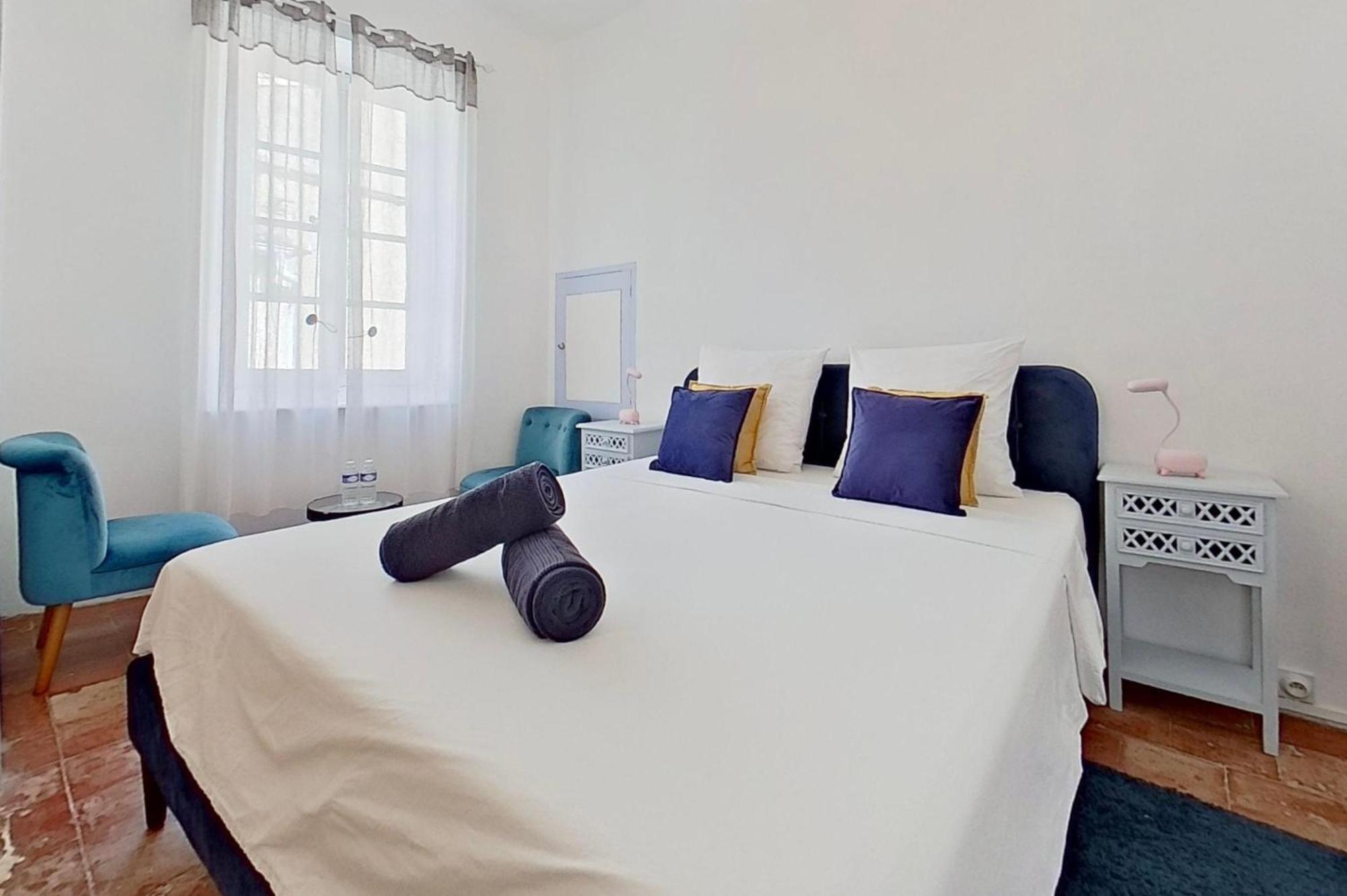 Bed and Breakfast Les 2 Droles D'Oiseaux Luc-sur-Orbieu Exterior foto