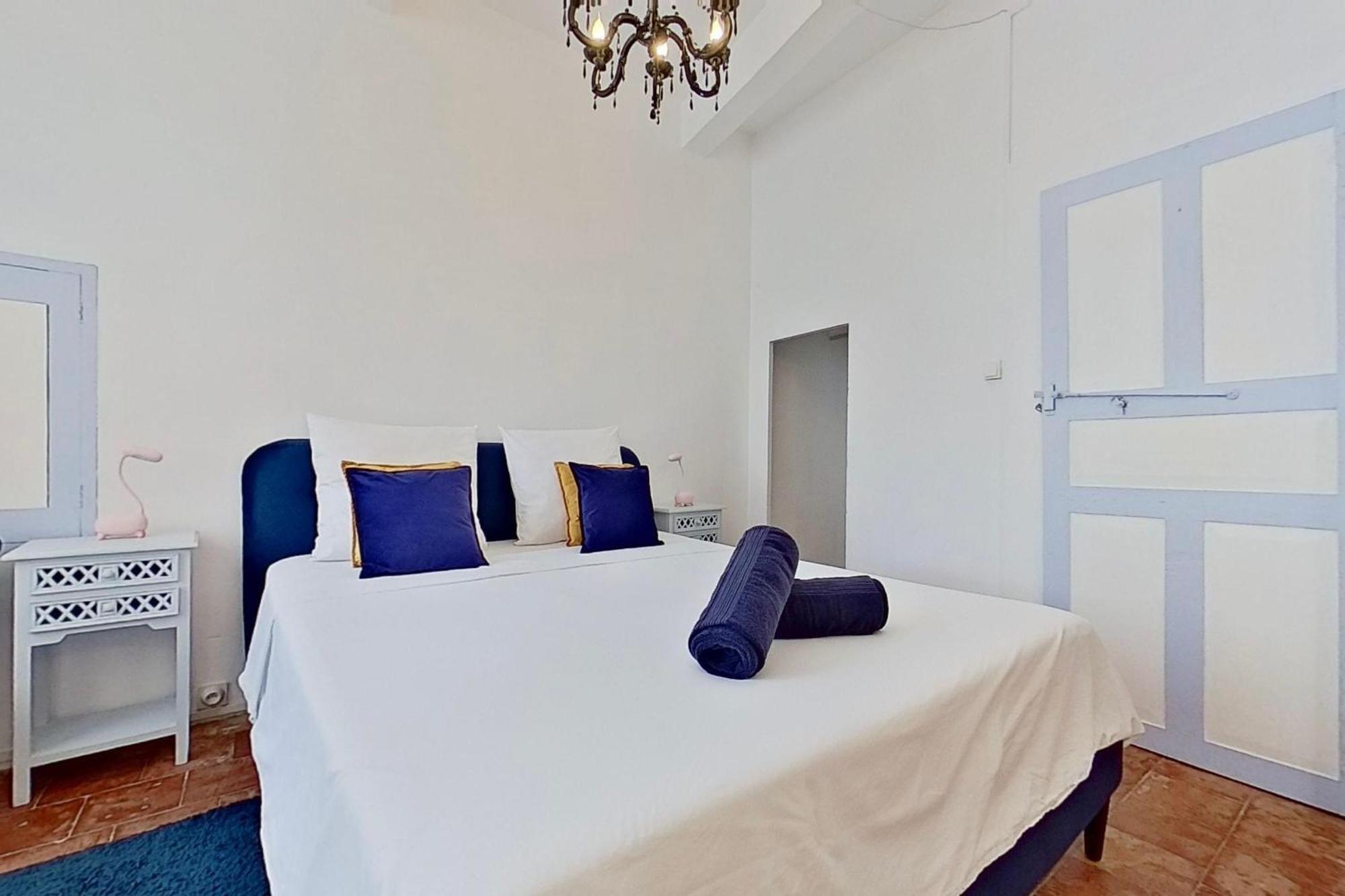 Bed and Breakfast Les 2 Droles D'Oiseaux Luc-sur-Orbieu Exterior foto