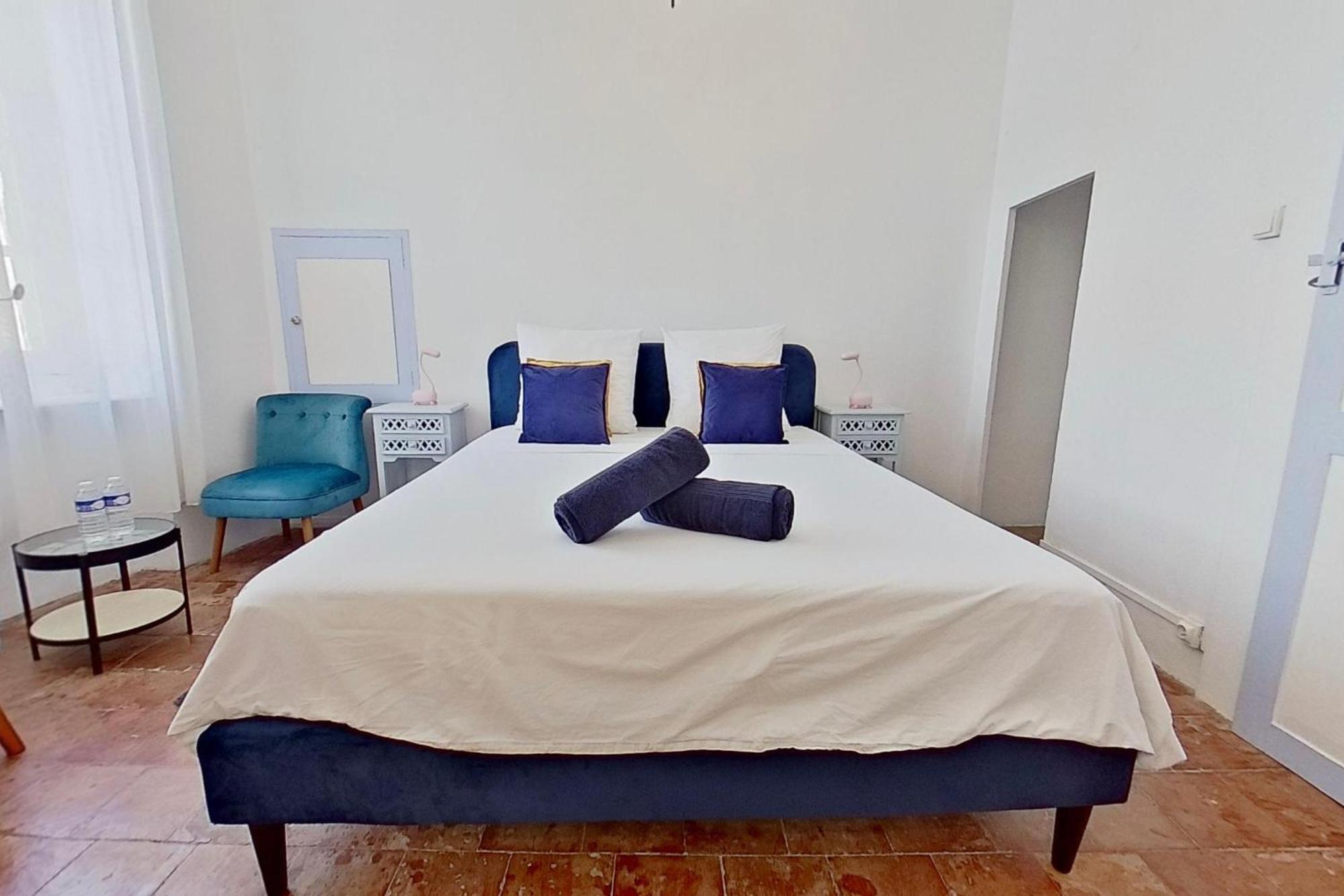 Bed and Breakfast Les 2 Droles D'Oiseaux Luc-sur-Orbieu Exterior foto