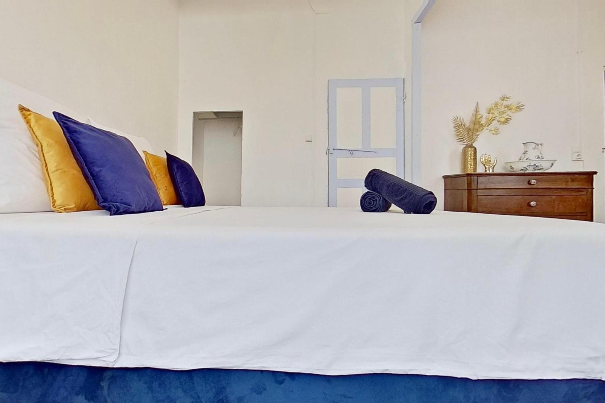 Bed and Breakfast Les 2 Droles D'Oiseaux Luc-sur-Orbieu Exterior foto