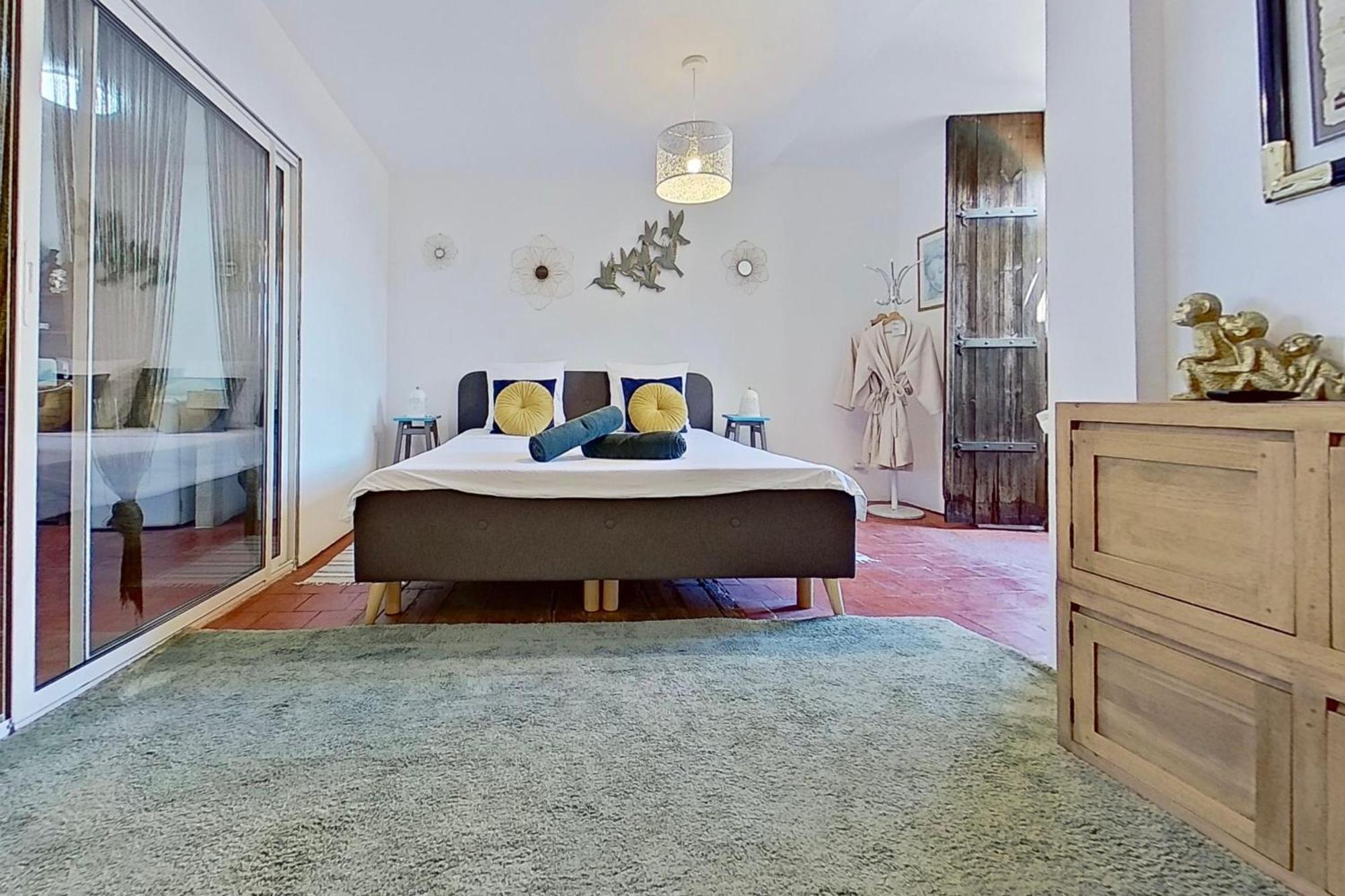 Bed and Breakfast Les 2 Droles D'Oiseaux Luc-sur-Orbieu Exterior foto